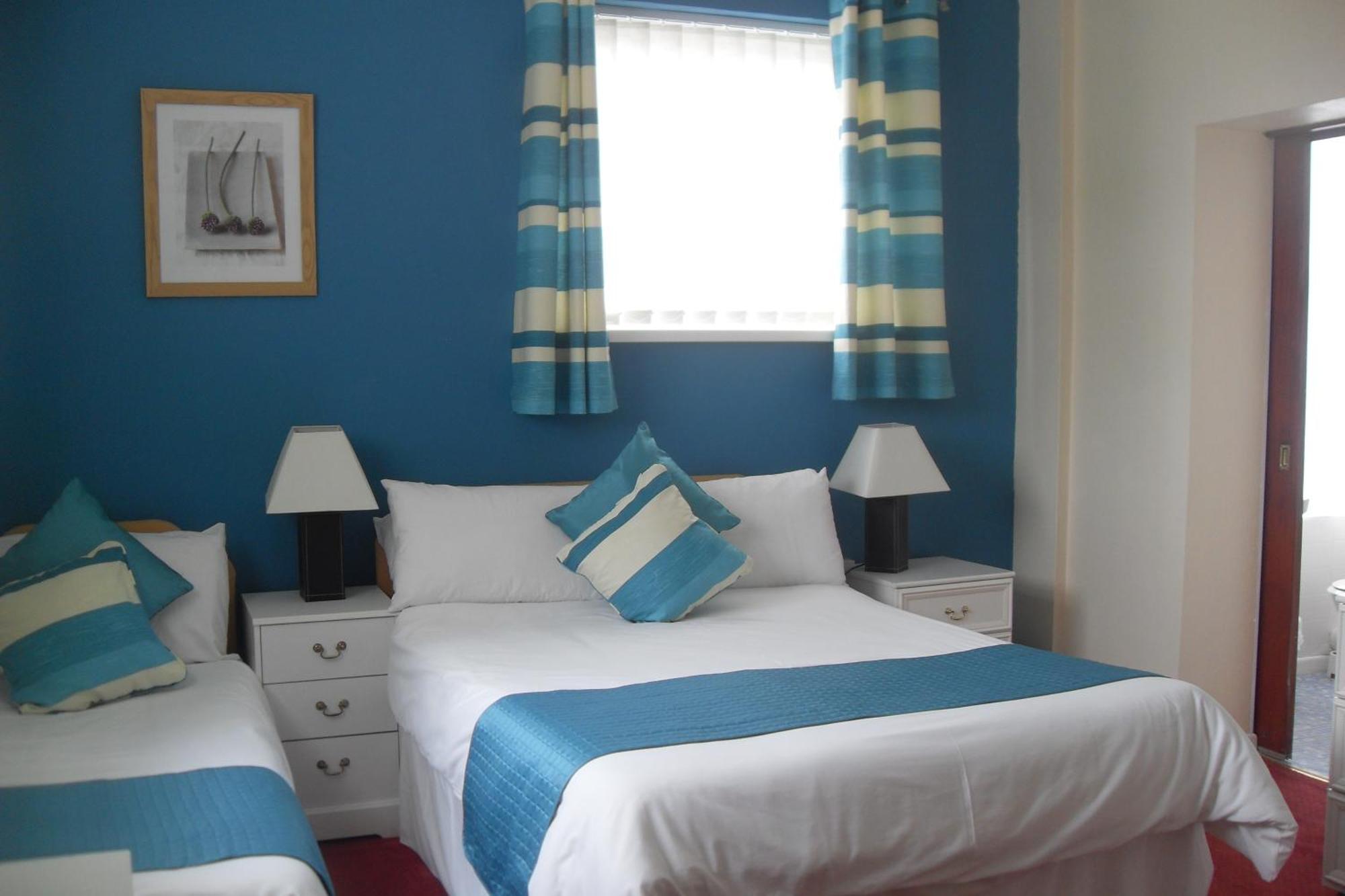 The Grays Bed & Breakfast Блекпул Стая снимка